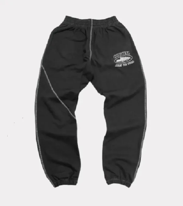 https://corteiz-fr.com/corteiz-superieur-ensemble-set-rouille/